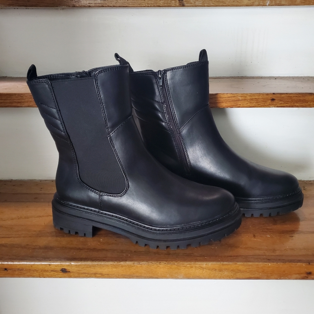A New Day moto boots, new!